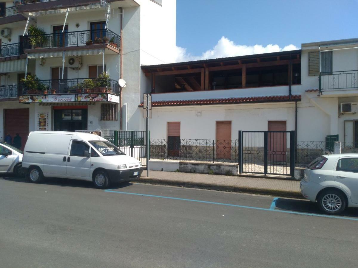 Mary&Bi Apartment Scalea Bagian luar foto