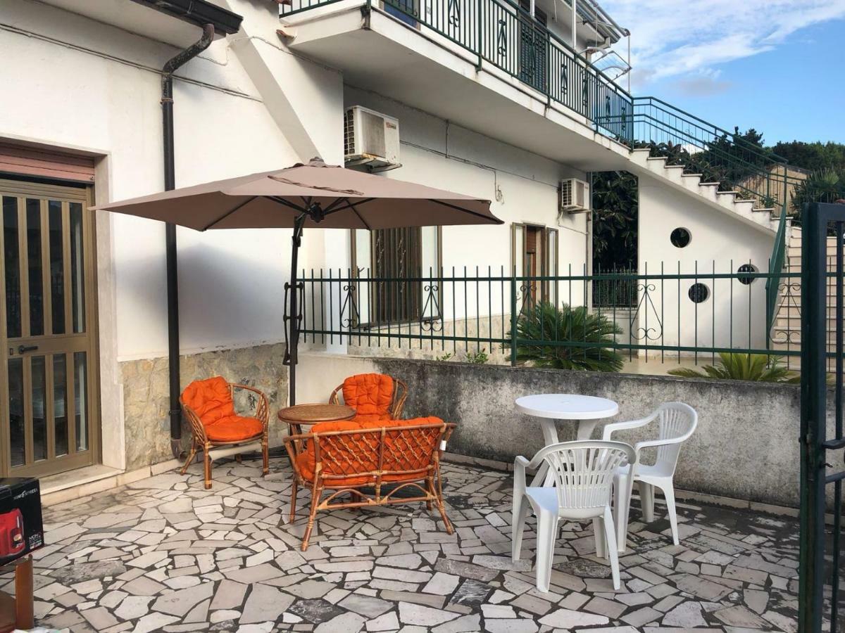 Mary&Bi Apartment Scalea Bagian luar foto