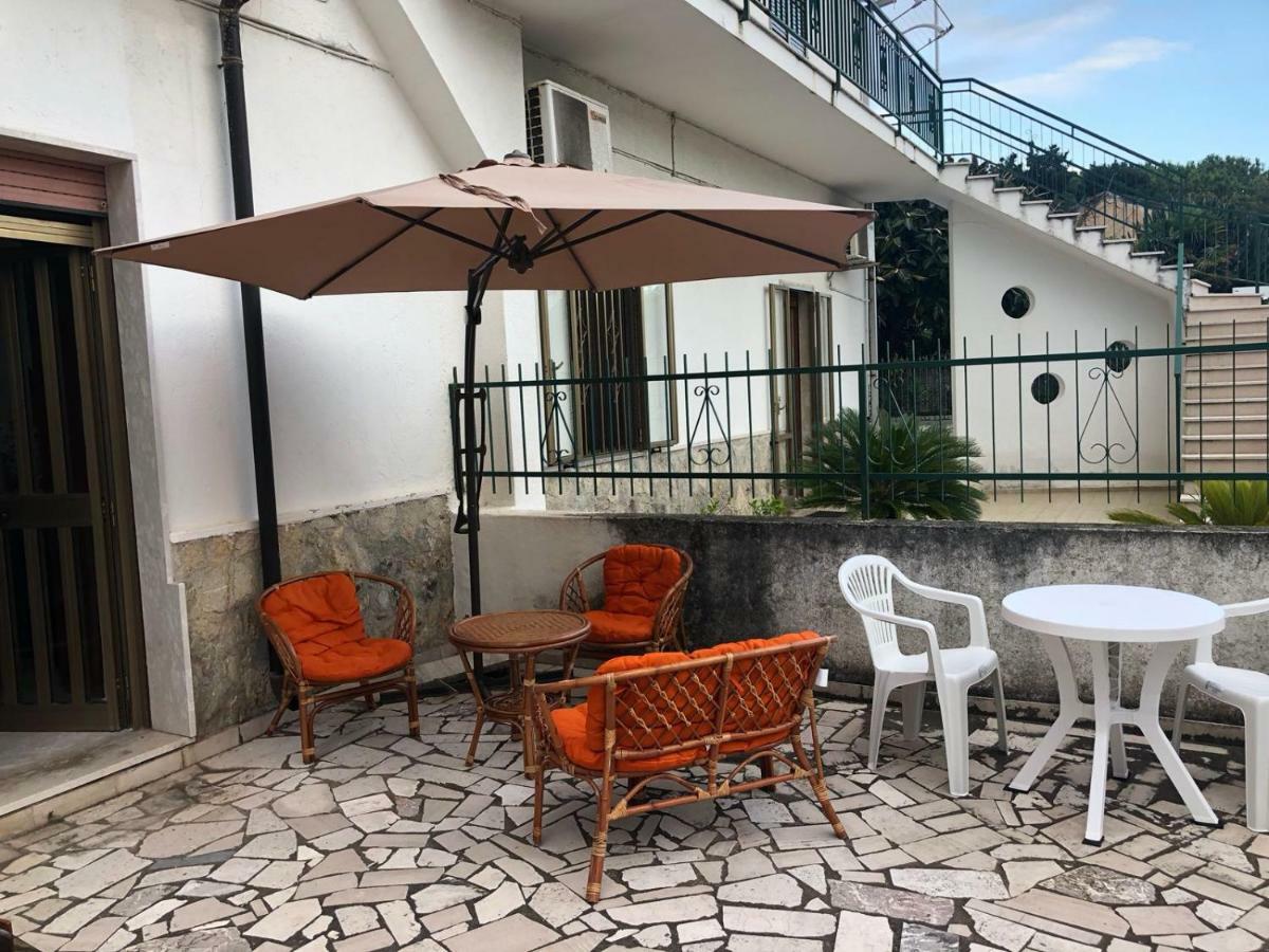 Mary&Bi Apartment Scalea Bagian luar foto